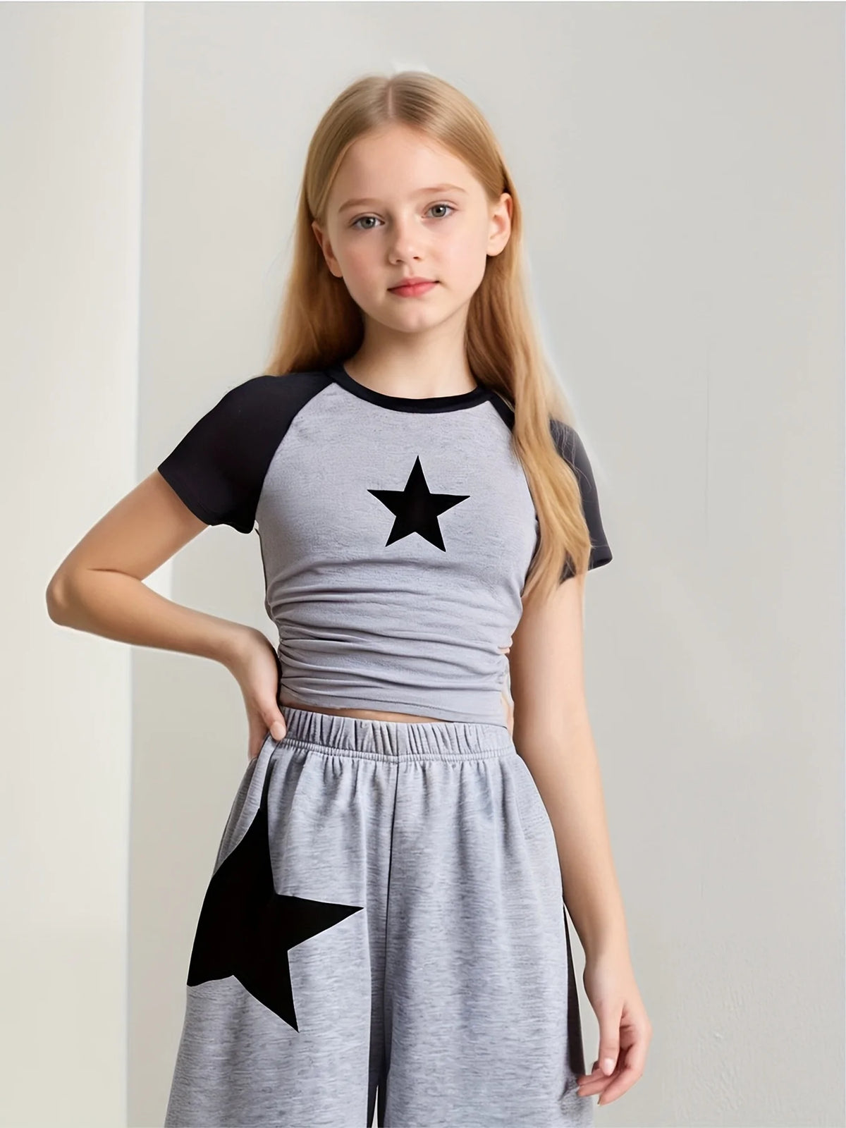 Girls' Summer and Autumn Casual Outfit: Girls' Fitted Top T-Shirt + Wide-Leg Long Pants Two-Piece Set, Children's Star Print Set Suitable for 8-12 Year Old Kids, Versatile Clothing for Home and Outings