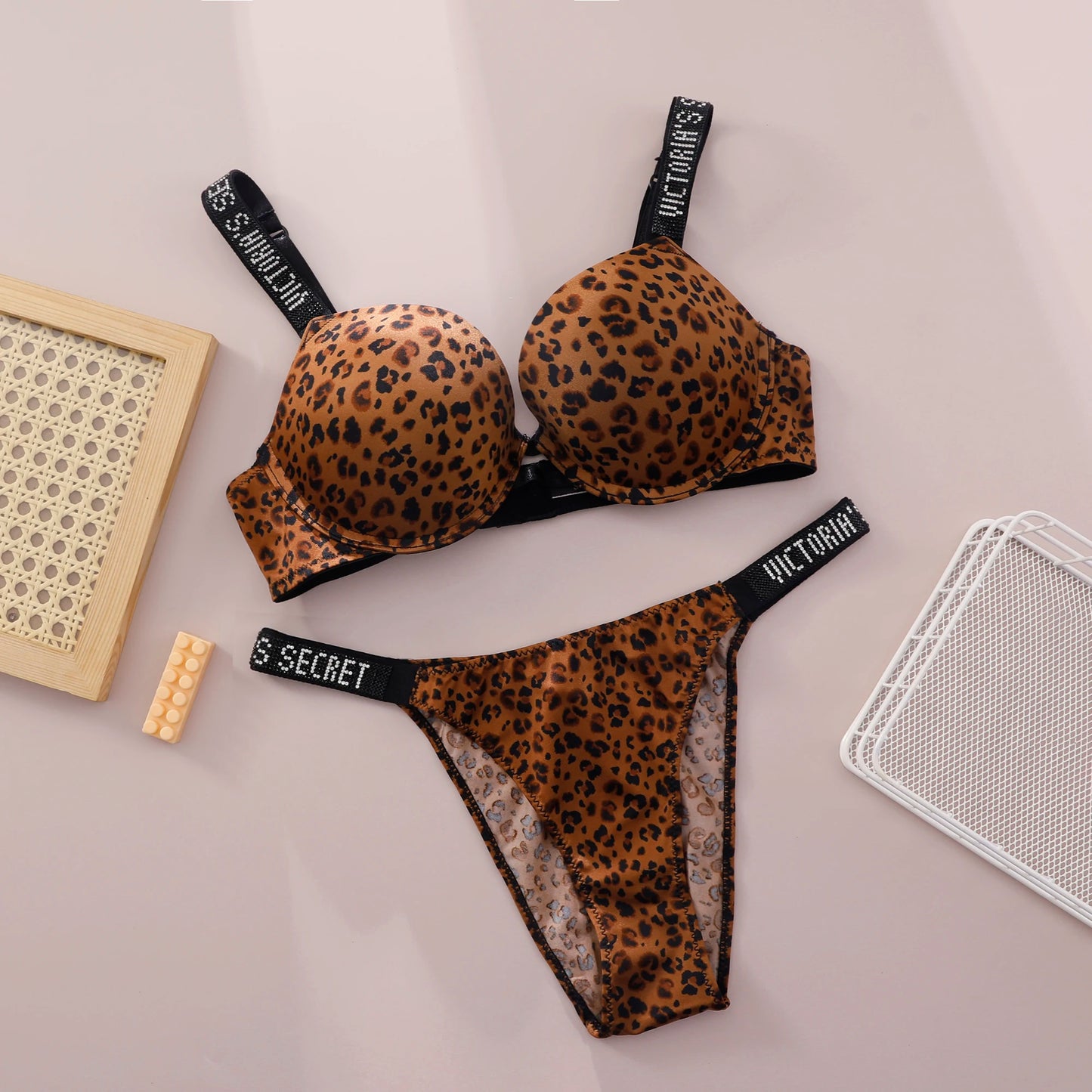 V Women Lace Push Up Bralette Seamless Comfortable Breathable Lingerie Home Wear Set Lingerie Set Underwear Set Bra Panty Set
